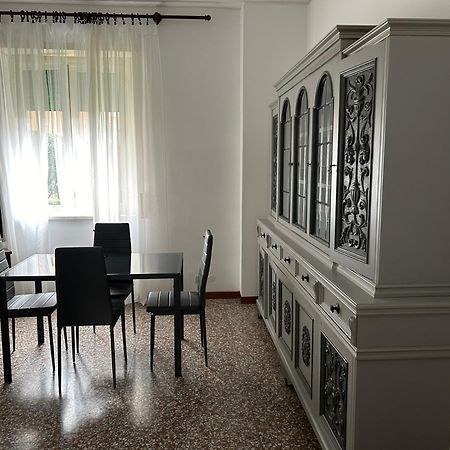 Appartamento Tra mare e arte Lido di Ostia Esterno foto