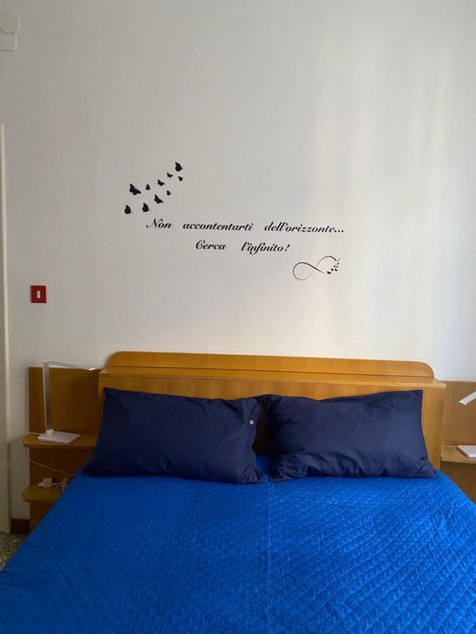 Appartamento Tra mare e arte Lido di Ostia Esterno foto
